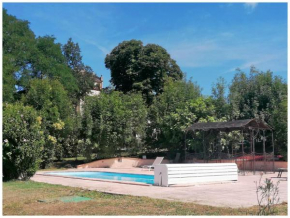 Chambre du Pigeonnier avec accès piscine !